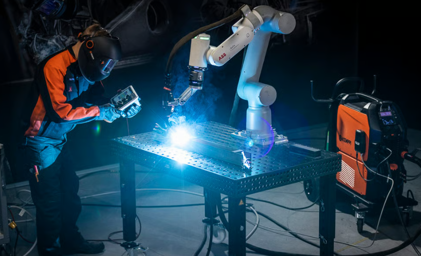 Choosing Cobot Welding To Revolutionize Your Manufacturing Process