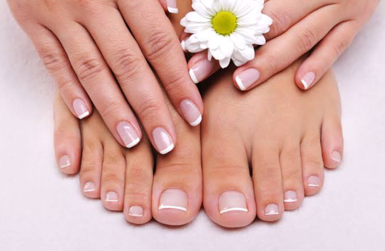 Manicure and Pedicure: The Complete Guide to Beautiful Hands and Feet